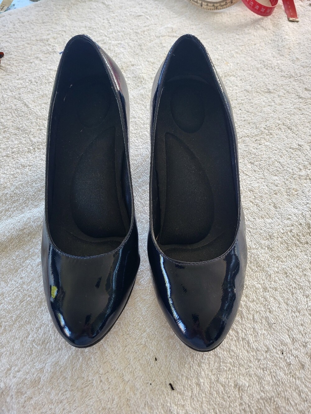 Womens Vero Cuoio Black Patent Low Block Heel Pumps SIZE 8W